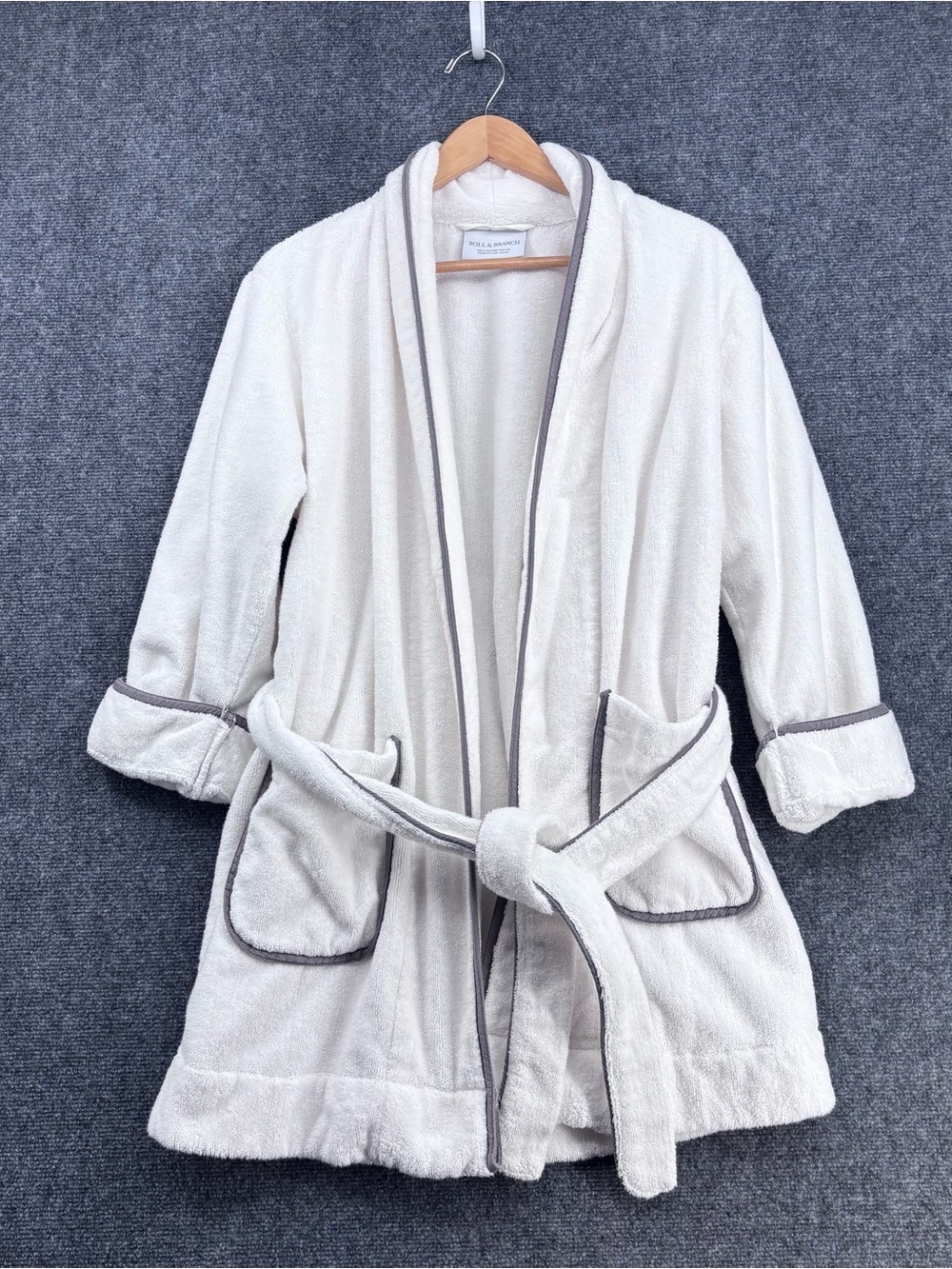 Boll & Branch White Quiet Luxury Heavyweight Organic Cotton Plush Bathrobe Small